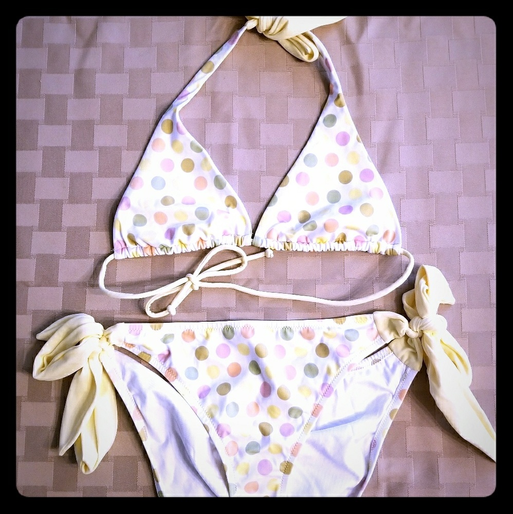Victoria's Secret string bikini